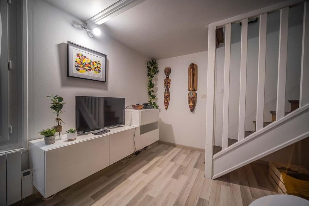 Charmant Duplex - Centre De Фонтенбло Екстер'єр фото